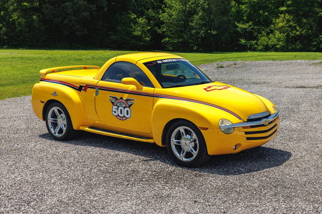 2005 Chevrolet SSR - Image 15 of 31