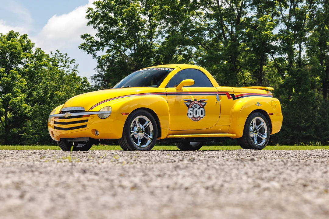 2005 Chevrolet SSR - Image 23 of 31