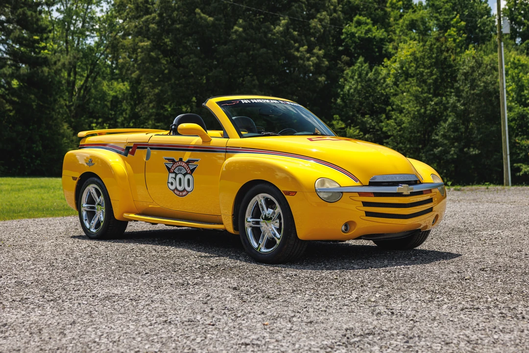 2005 Chevrolet SSR - Image 17 of 31