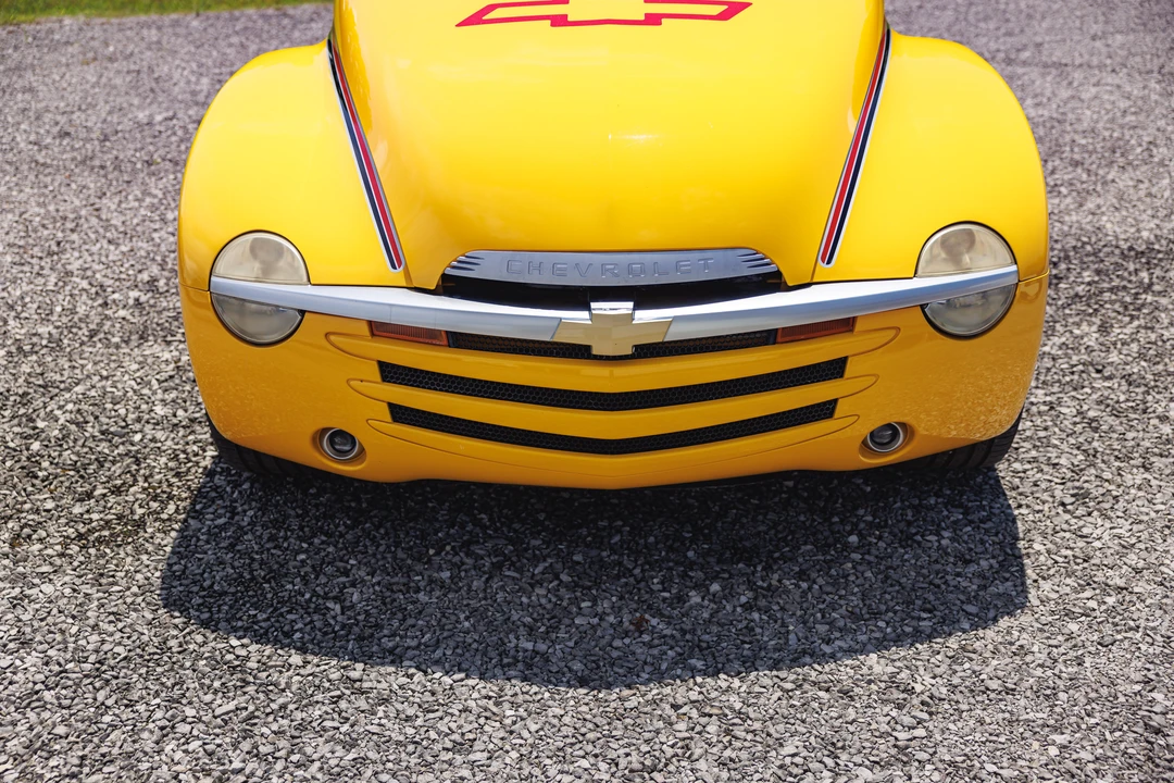 2005 Chevrolet SSR - Image 30 of 31