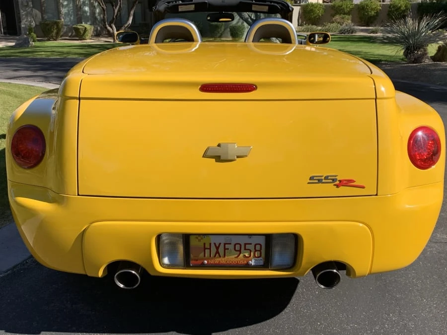 2005 Chevrolet SSR - Image 8 of 17