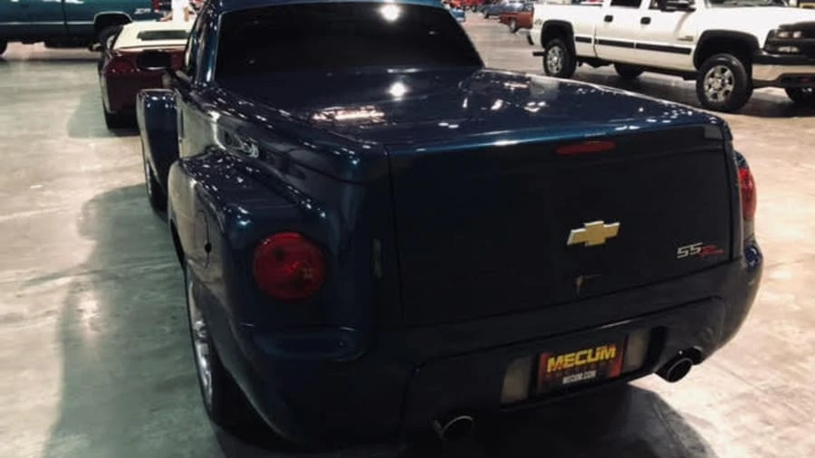 2005 Chevrolet SSR - Image 9 of 13