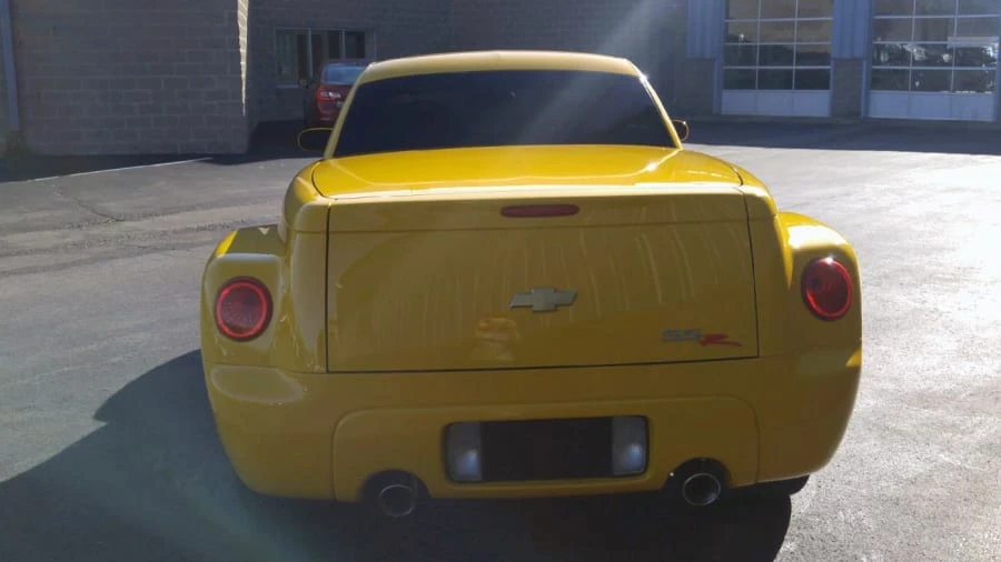 2005 Chevrolet SSR - Image 3 of 3