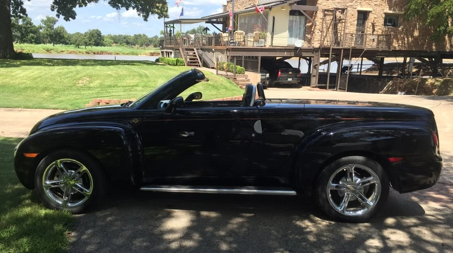 2005 Chevrolet SSR - Image 8 of 9