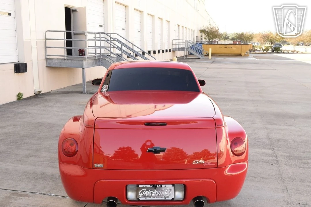 2005 Chevrolet SSR - Image 21 of 31