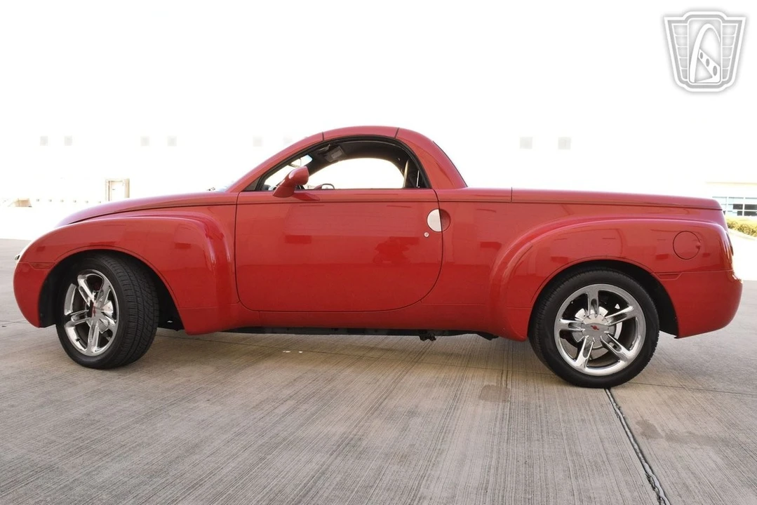 2005 Chevrolet SSR - Image 17 of 31