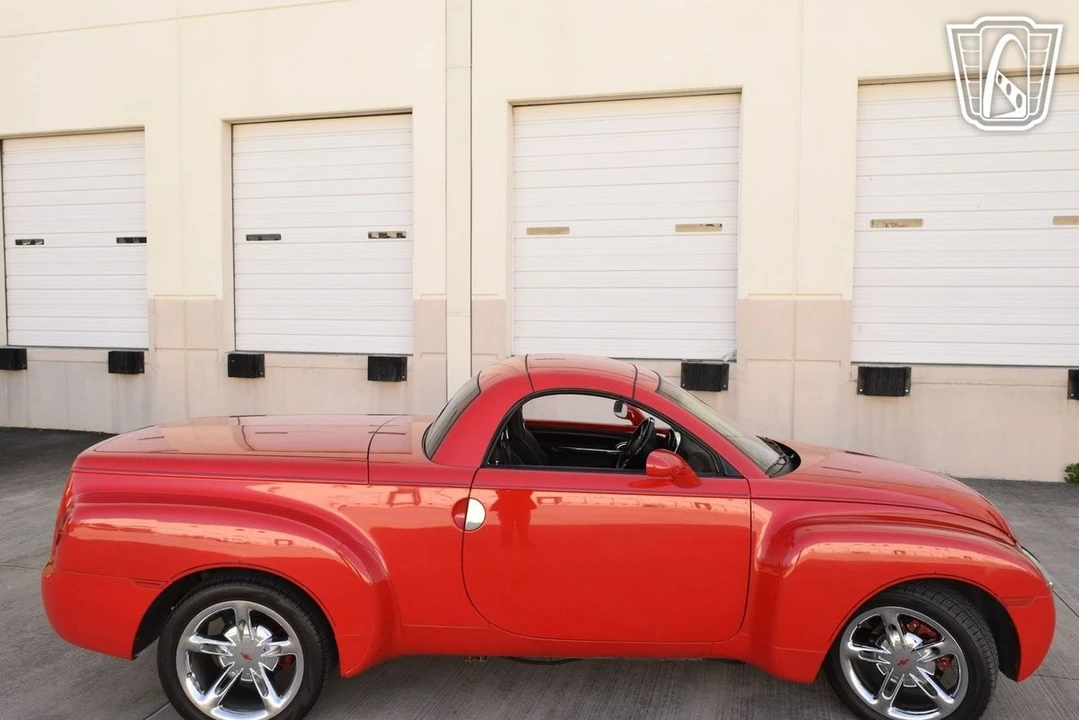 2005 Chevrolet SSR - Image 27 of 31