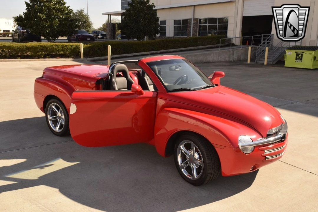 2005 Chevrolet SSR - Image 5 of 12