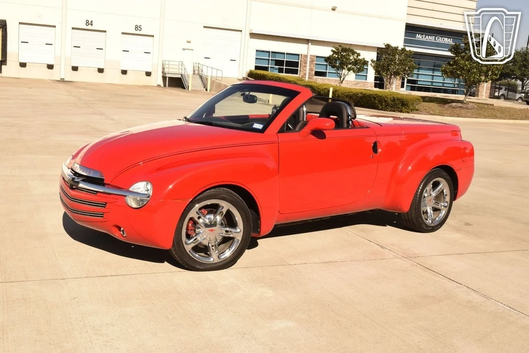 2005 Chevrolet SSR - Image 4 of 31