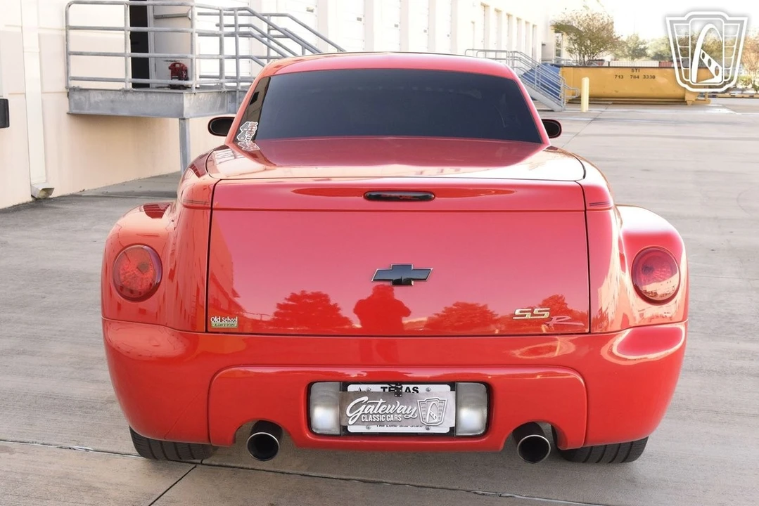 2005 Chevrolet SSR - Image 22 of 31