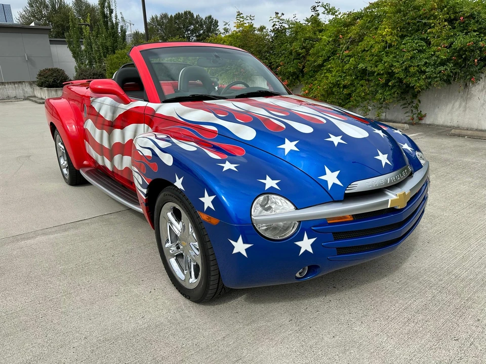 2005 Chevrolet SSR - Image 16 of 31