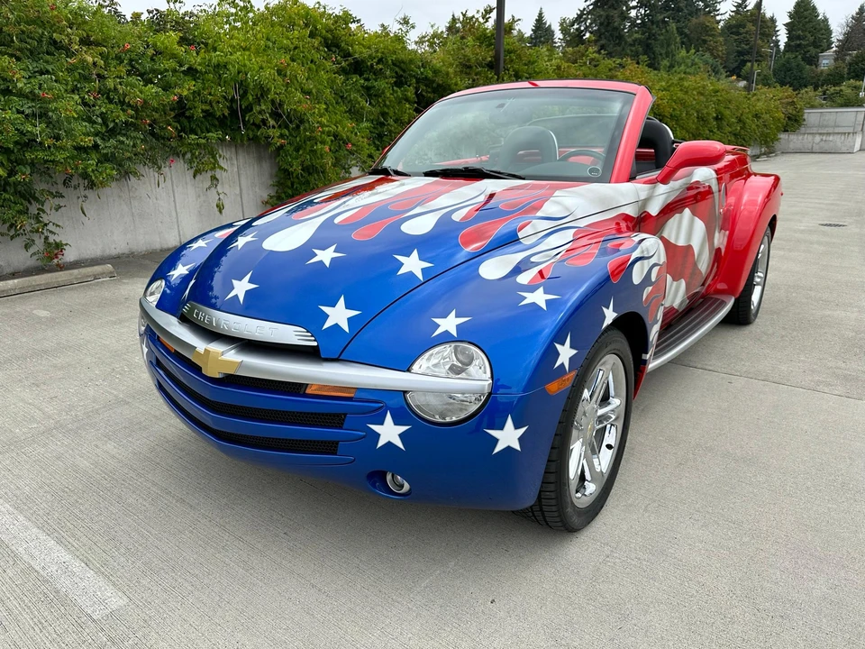 2005 Chevrolet SSR - Image 18 of 31