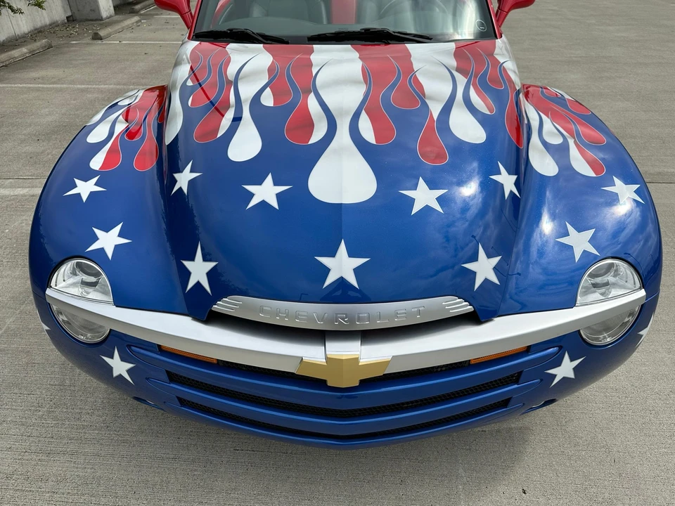 2005 Chevrolet SSR - Image 30 of 31