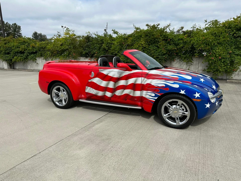 2005 Chevrolet SSR - Image 14 of 31