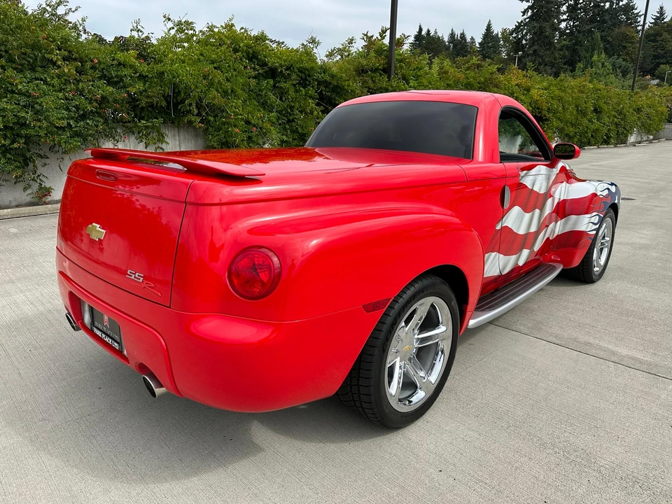2005 Chevrolet SSR - Image 23 of 31