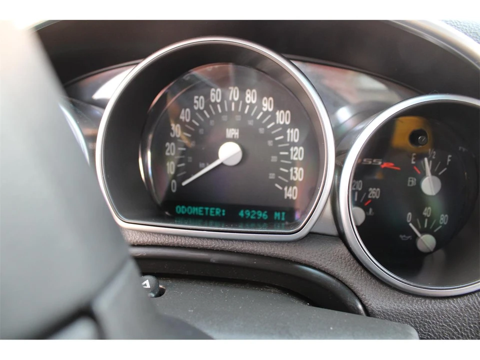 2005 Chevrolet SSR - Image 19 of 31