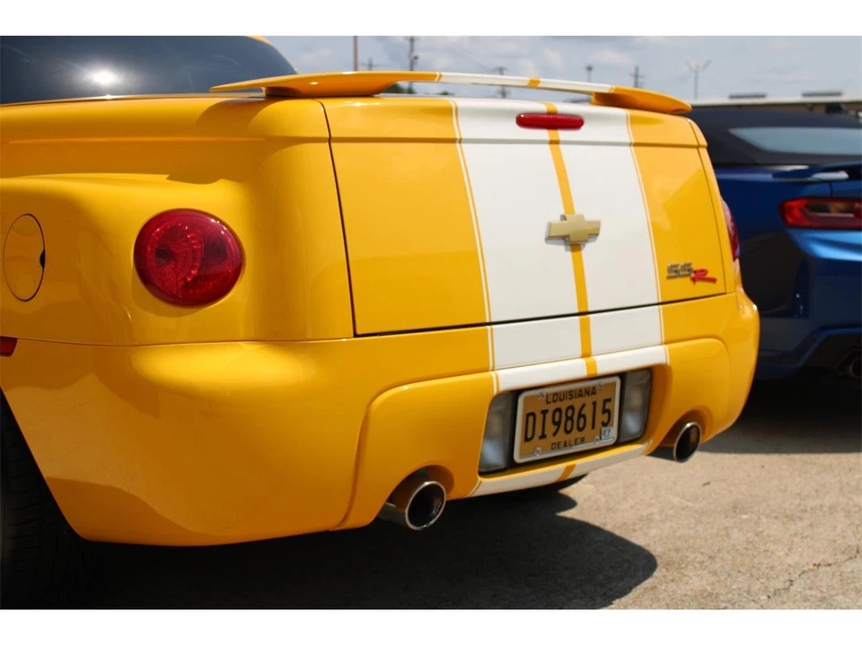 2005 Chevrolet SSR - Image 12 of 31