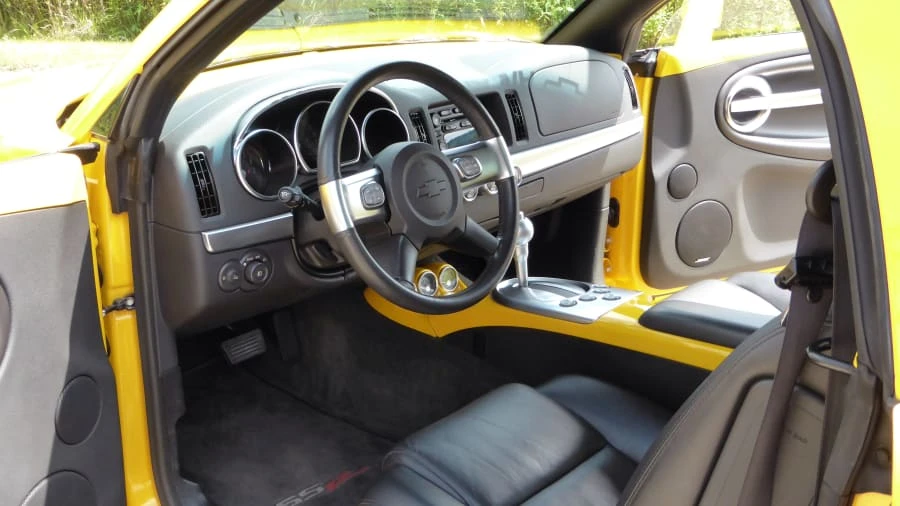 2005 Chevrolet SSR - Image 3 of 8