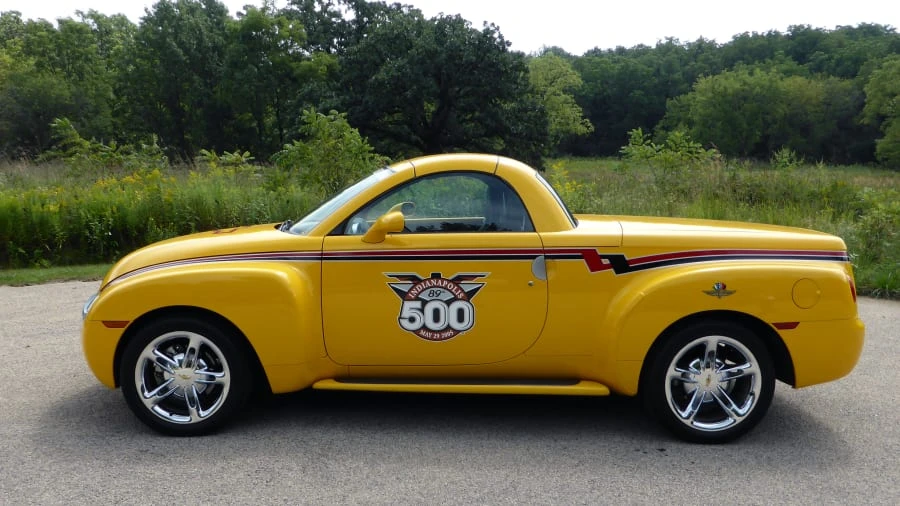 2005 Chevrolet SSR - Image 7 of 8