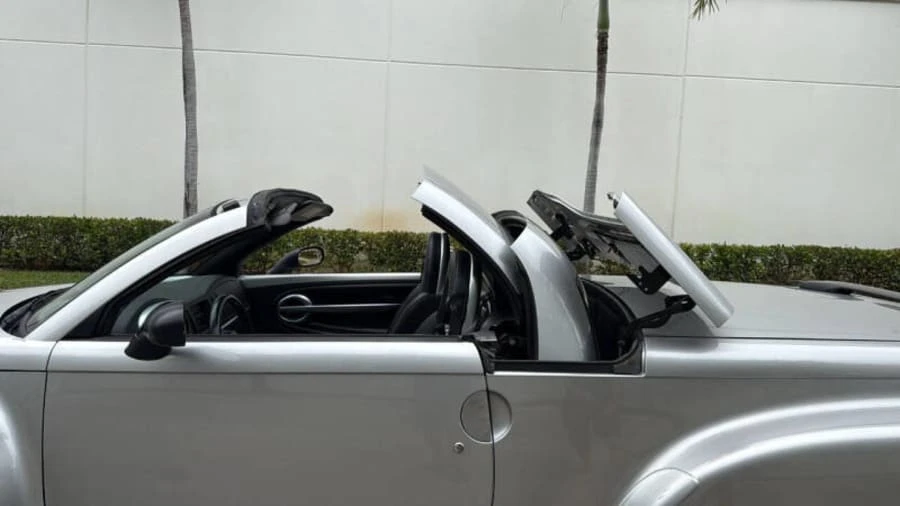 2005 Chevrolet SSR - Image 13 of 17