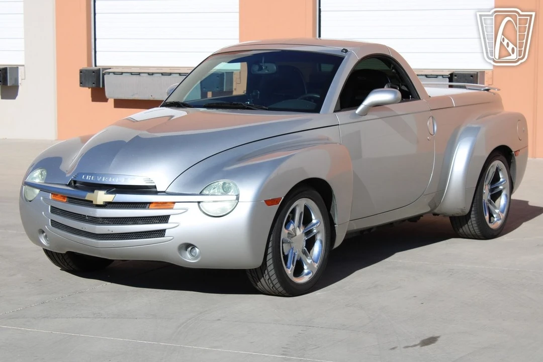 2005 Chevrolet SSR - Image 7 of 12