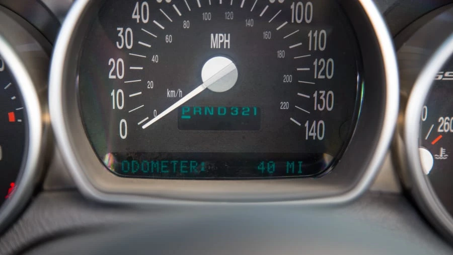 2005 Chevrolet SSR - Image 9 of 19