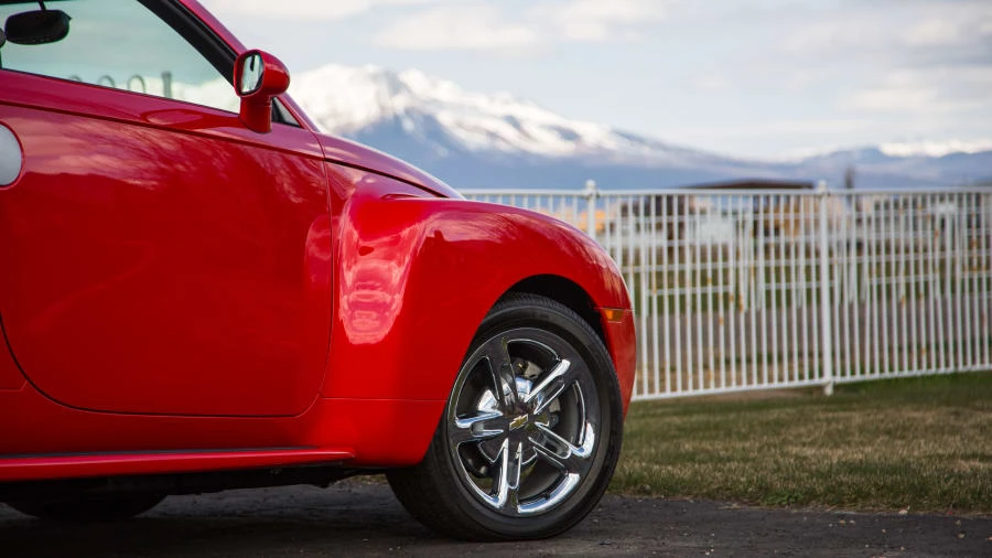 2005 Chevrolet SSR - Image 17 of 19