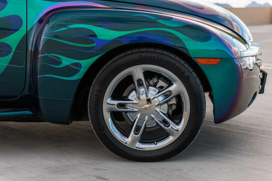 2005 Chevrolet SSR - Image 30 of 31