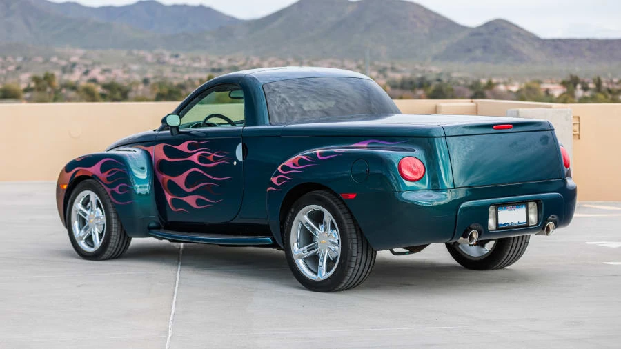 2005 Chevrolet SSR - Image 9 of 31
