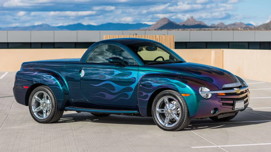 2005 Chevrolet SSR - Image 18 of 31