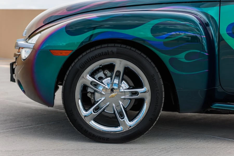 2005 Chevrolet SSR - Image 26 of 31