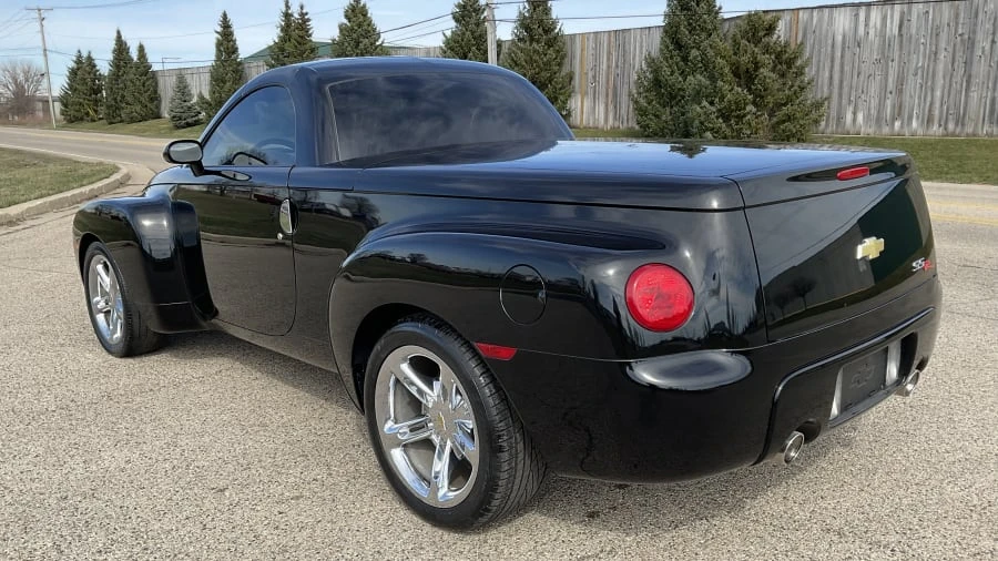 2005 Chevrolet SSR - Image 6 of 15