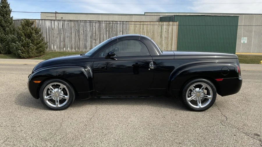 2005 Chevrolet SSR - Image 5 of 15