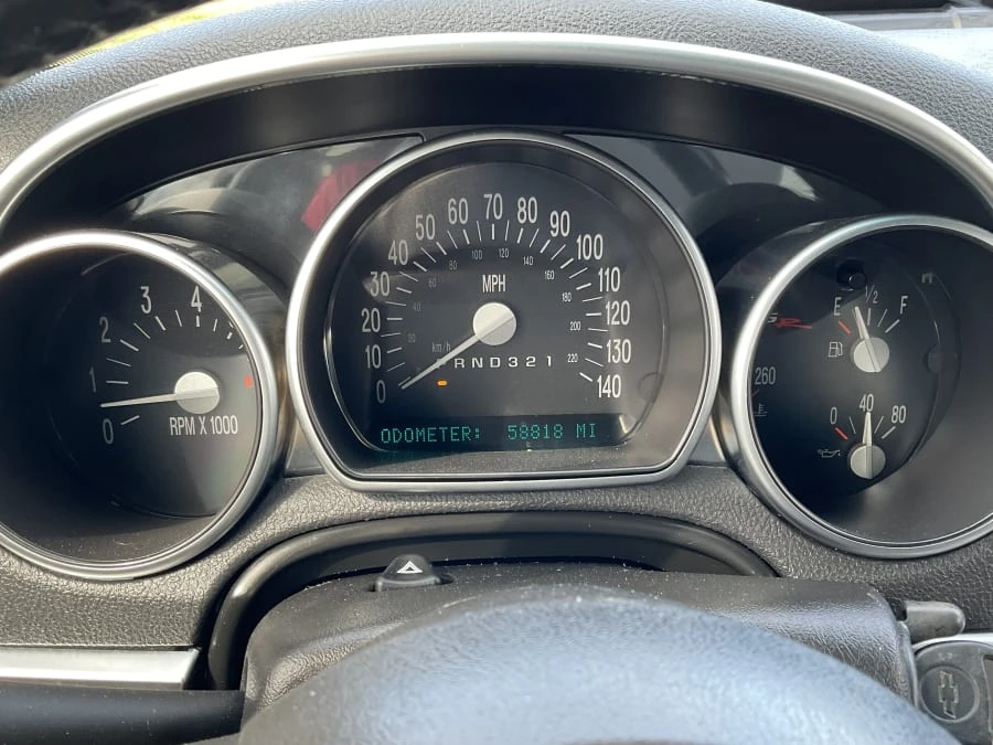 2005 Chevrolet SSR - Image 12 of 15