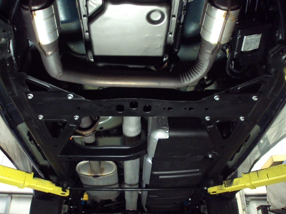 2005 Chevrolet SSR - Image 20 of 21