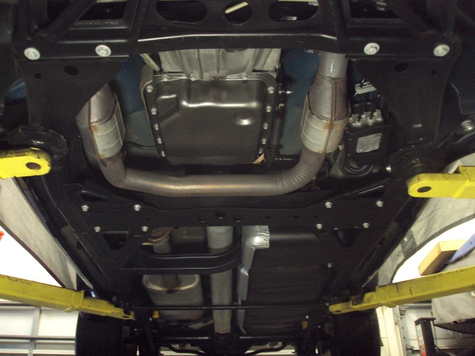 2005 Chevrolet SSR - Image 17 of 21
