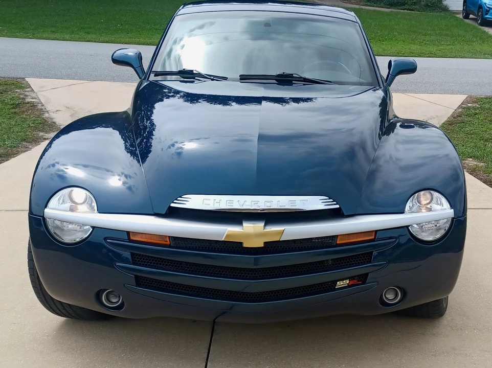 2005 Chevrolet SSR - Image 3 of 21
