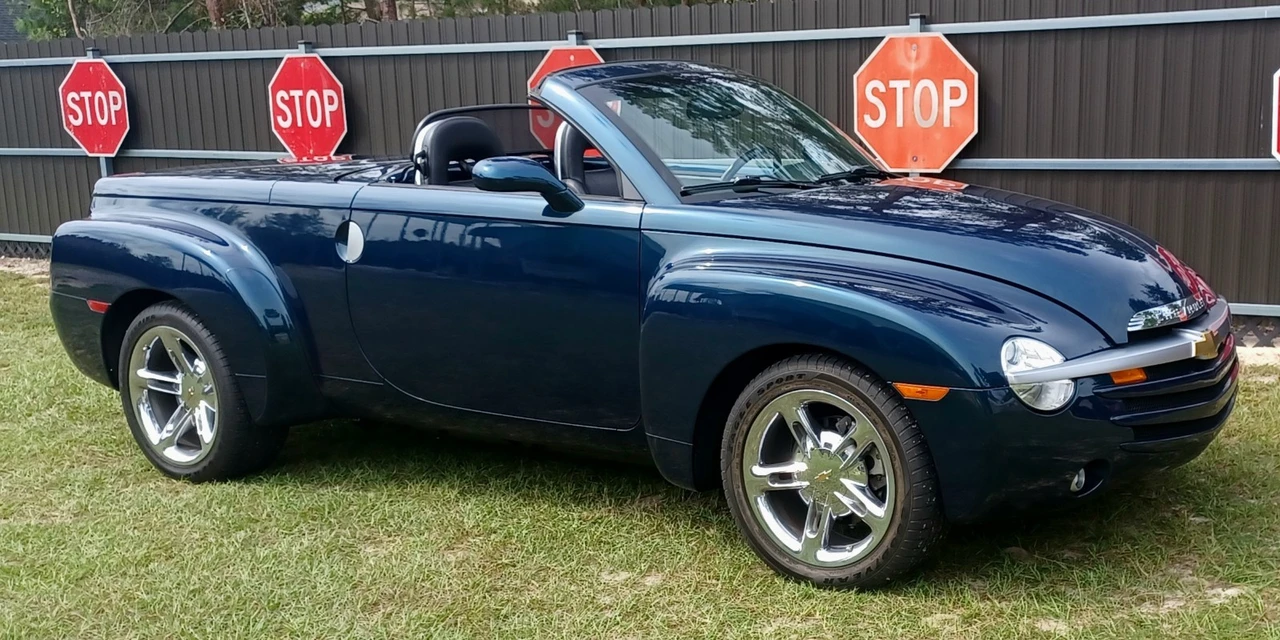 2005 Chevrolet SSR - Image 14 of 21