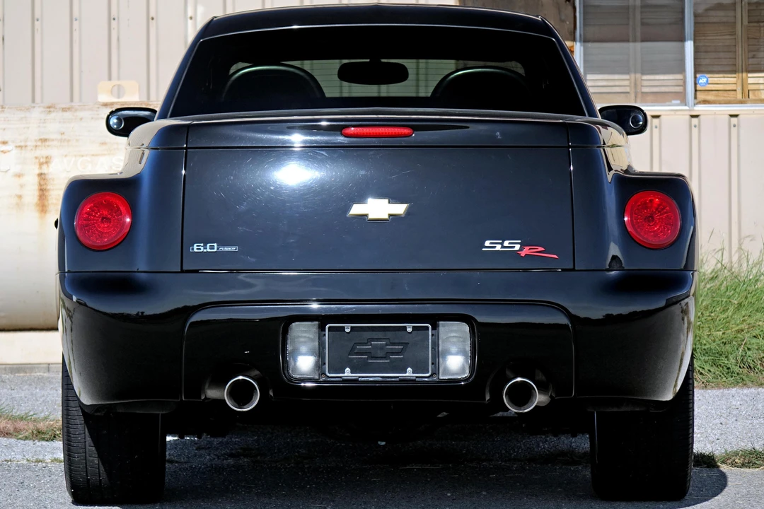 2005 Chevrolet SSR - Image 5 of 5