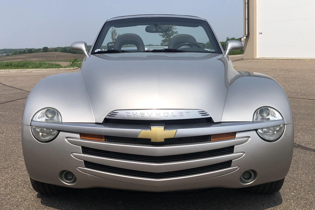 2005 Chevrolet SSR - Image 2 of 29