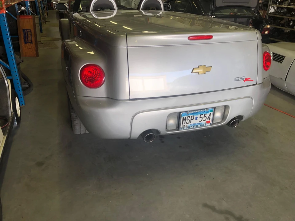 2005 Chevrolet SSR - Image 27 of 29