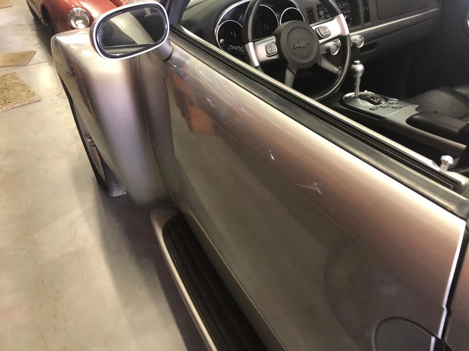 2005 Chevrolet SSR - Image 21 of 29