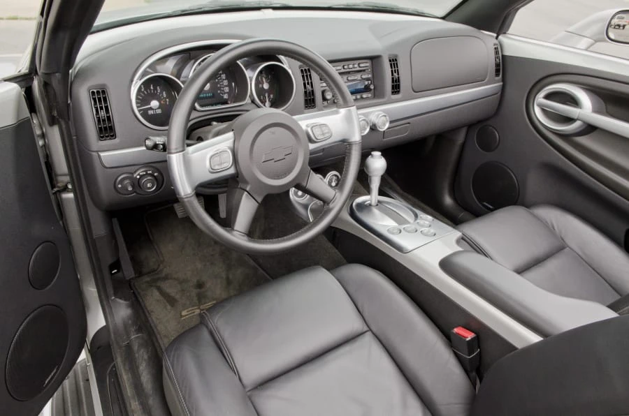 2005 Chevrolet SSR - Image 3 of 10