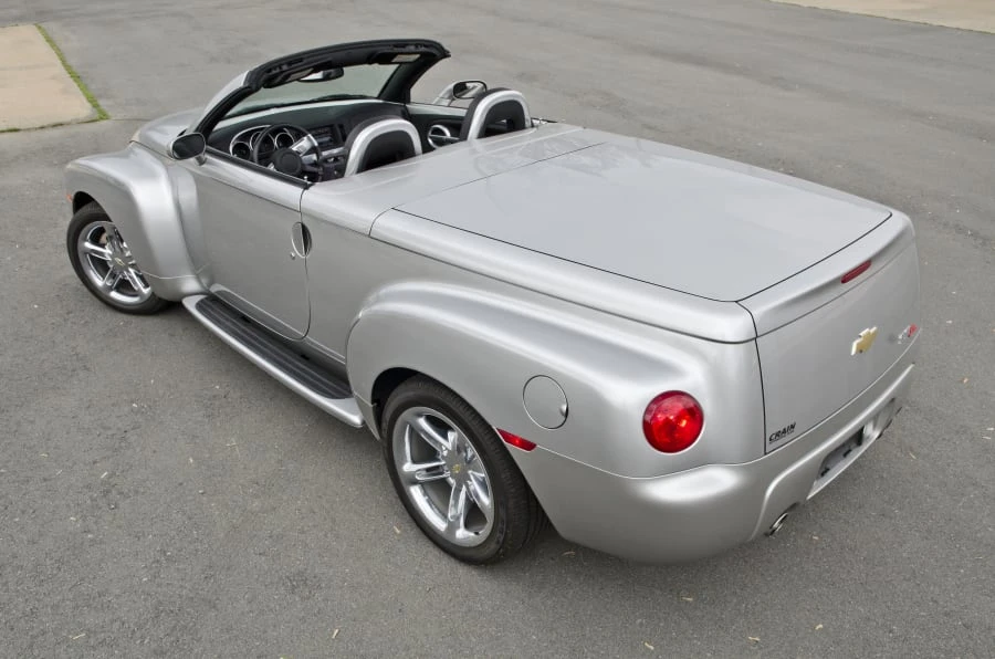 2005 Chevrolet SSR - Image 9 of 10