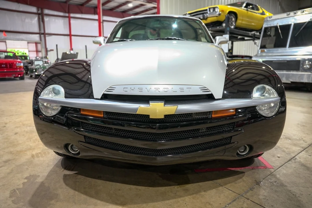 2005 Chevrolet SSR - Image 7 of 21