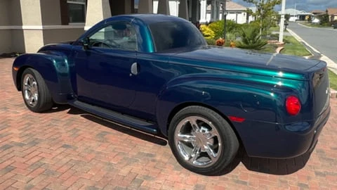 2005 Chevrolet SSR - Image 6 of 7
