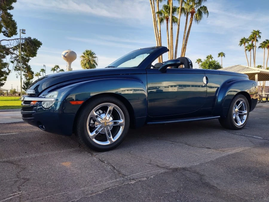 2005 Chevrolet SSR - Image 10 of 13