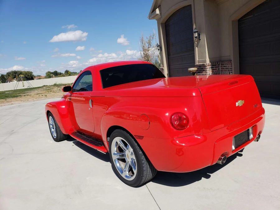 2005 Chevrolet SSR - Image 7 of 9