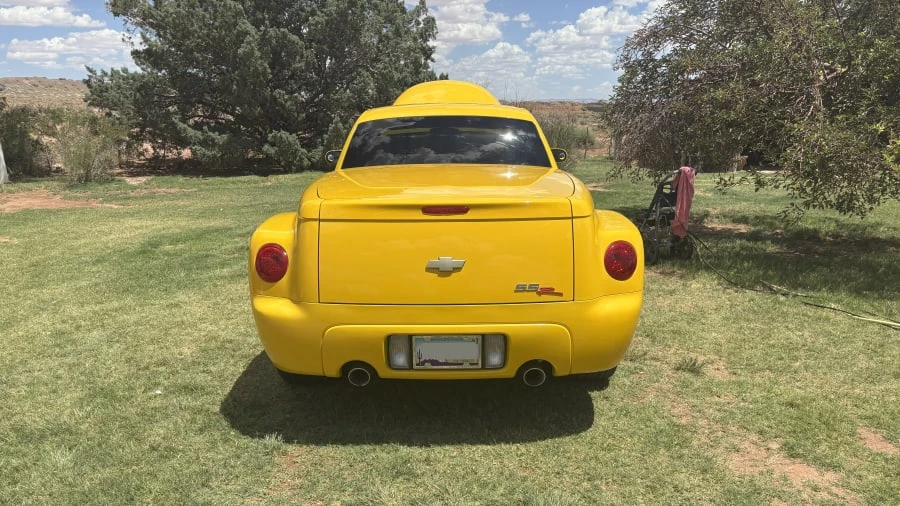 2005 Chevrolet SSR - Image 4 of 15