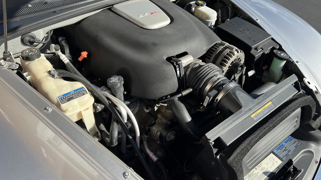 2005 Chevrolet SSR - Image 7 of 11